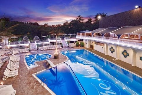 アソビュー限定【最大2,000円OFF】ホテルニューオータニ東京 ナイトプールチケット日時指定