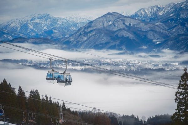 最大500円割引】エイブル白馬五竜＆Hakuba47 春リフト1日券（IC