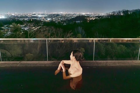 【平日・13%割引】絶景露天風呂を有する日帰り温泉施設「花景の湯」入館チケット ※大人（中学生以上）