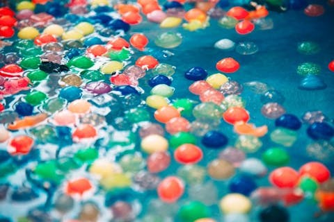 【好評につき、幼児の入場無料延長】雨の日も楽しめる！スーパーボールすくい+沖縄金魚ミュージアム 入場券