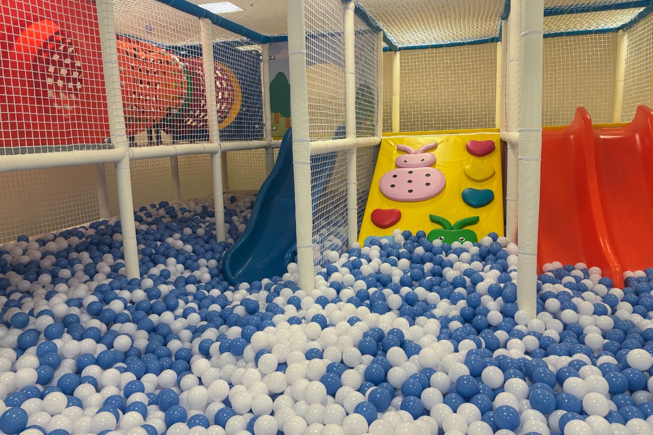 【休日・100円OFF】こども3時間遊び放題 キッズランドUS 千葉ユーカリが丘店