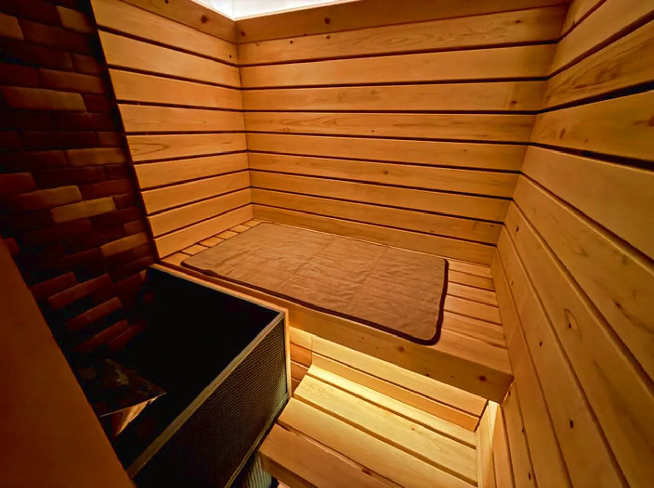 【スタンダードコース・100分】贅沢な1人空間でご褒美サウナ（オリジナルタオル・フェイスパック・ドリンク付）※要電話予約