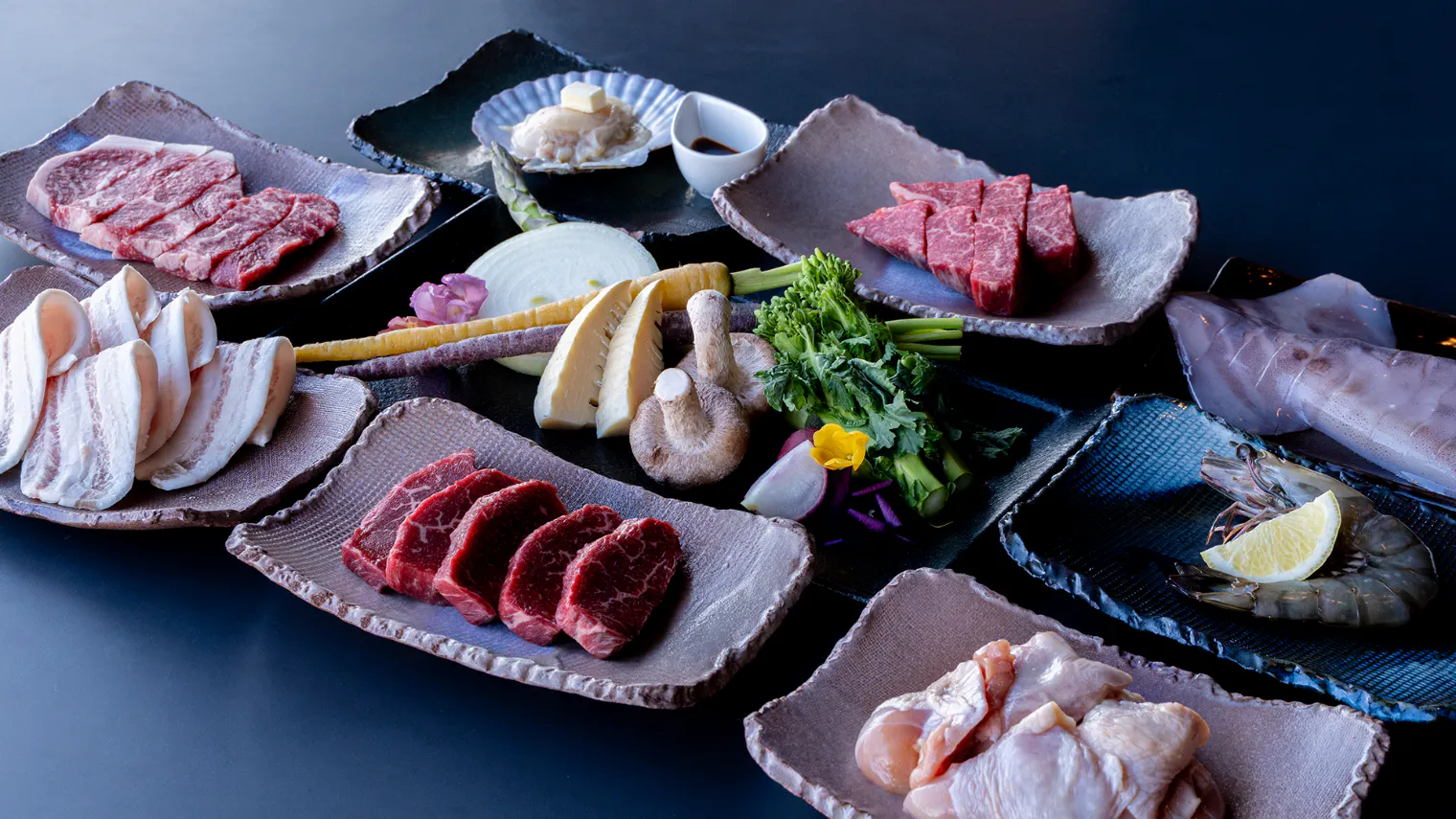 【六甲山サイレスリゾート】＜ウェルカムドリンク付き＞但馬牛食べ比べBBQプレートランチ