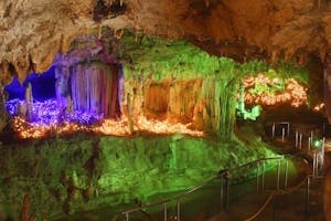 10％割引】石垣島鍾乳洞 クーポン（入場料）｜アソビュー！