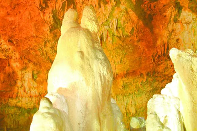 10％割引】石垣島鍾乳洞 クーポン（入場料）｜アソビュー！