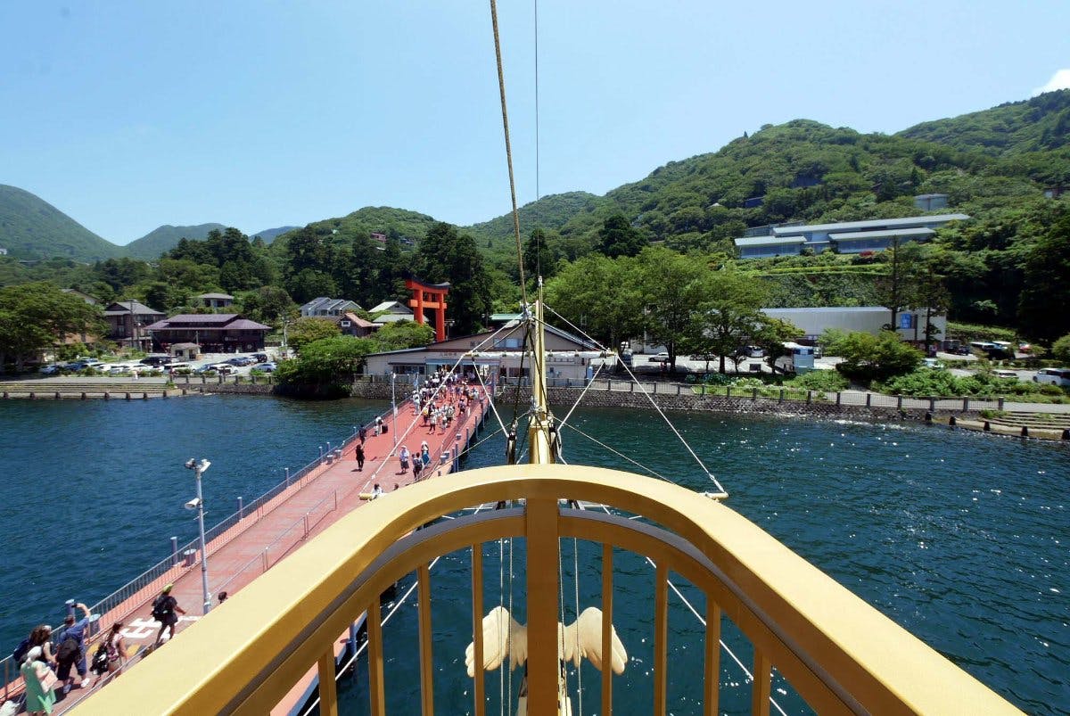 箱根海賊船で箱根芦ノ湖を優雅にクルージング！その魅力と楽しみ方