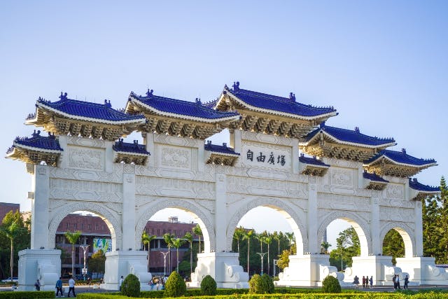 中正記念堂など台北市内の定番名所をまわる半日観光ツアー(午前発)