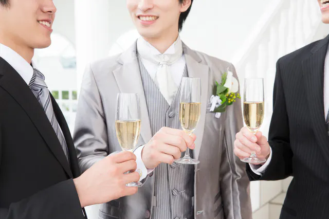 結婚式の男性ゲストの服装マナー