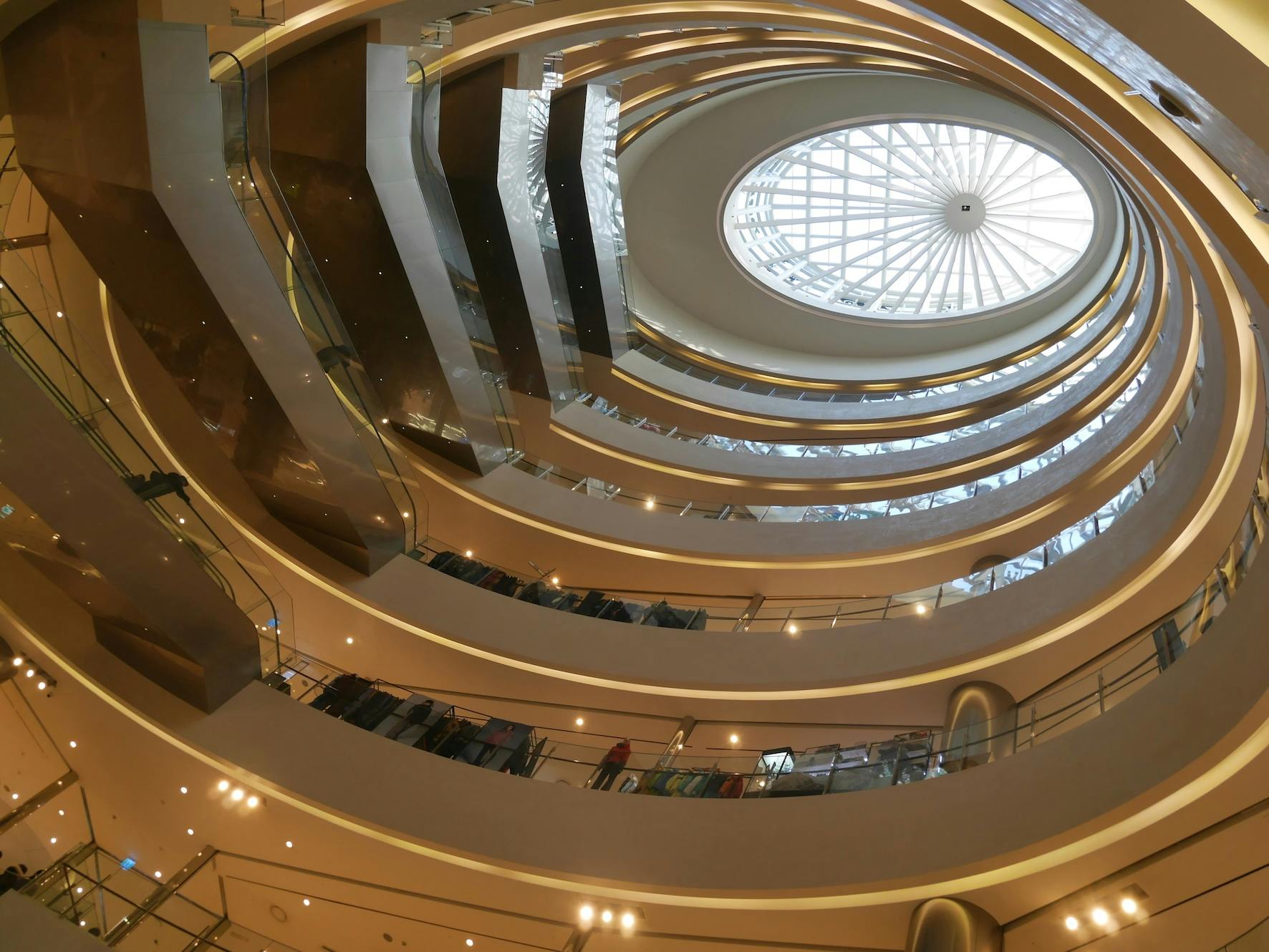 新世界百貨店 センタムシティ店