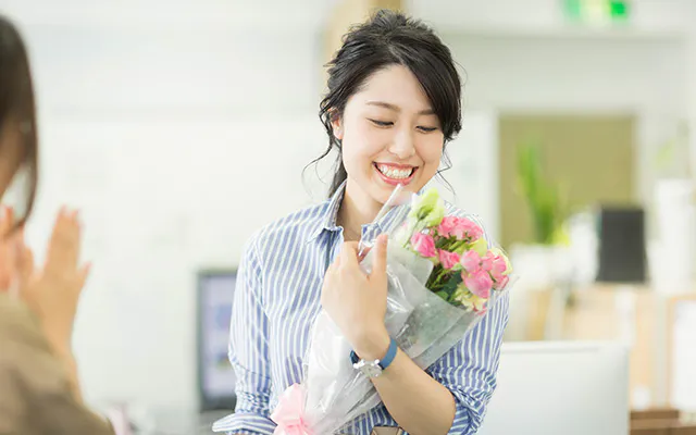 会社で内祝いを渡すときのマナー