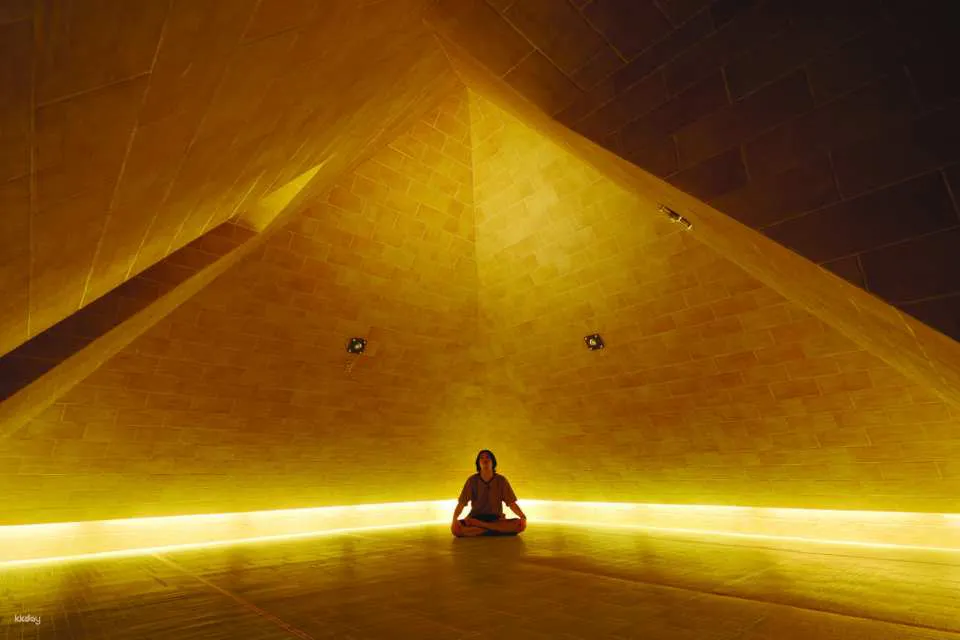 新世界スパランドのピラミッド汗蒸幕（ハンジュンマク）