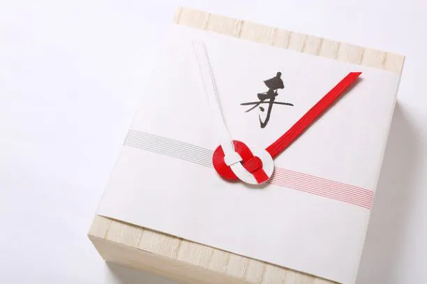 紫色を取り入れた卒寿のお祝いギフト