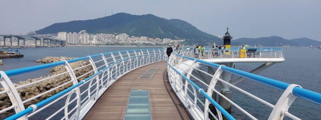 <釜山・ツアー>甘川洞文化村、国際市場、大スカイウォーク・空港送迎ありの写真が表示されています