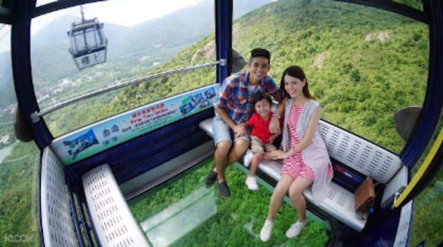 <ランタオ島・ケーブルカー>ゴンピン360（Ngong Ping 360）の写真が表示されています