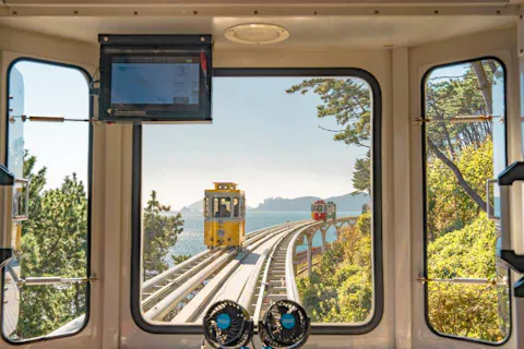 海雲台ブルーラインパーク｜スカイカプセル / 海辺列車 日時指定チケット【釜山・交通/観光】の画像を表示しています