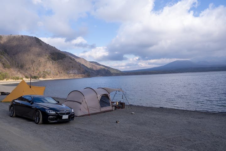 湖畔キャンプ場