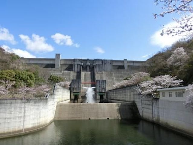 知明湖（一庫ダム）