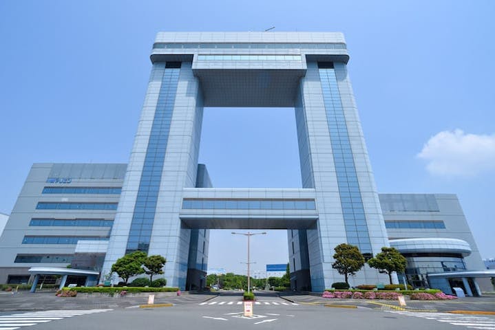 川崎マリエン(川崎市港湾振興会館）