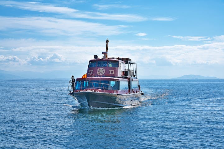 竹生島クルーズ(今津港/琵琶湖汽船)