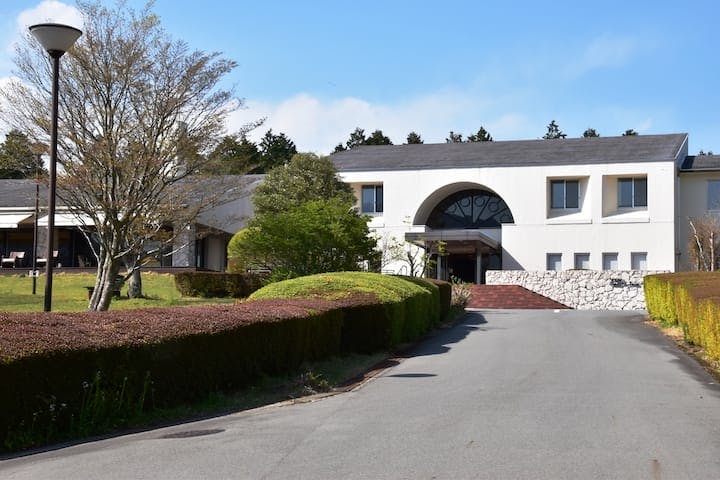 小田急 箱根レイクホテル