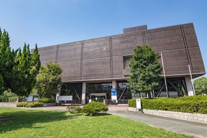 福岡県立美術館