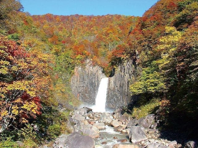 【2022年】苗名滝の紅葉