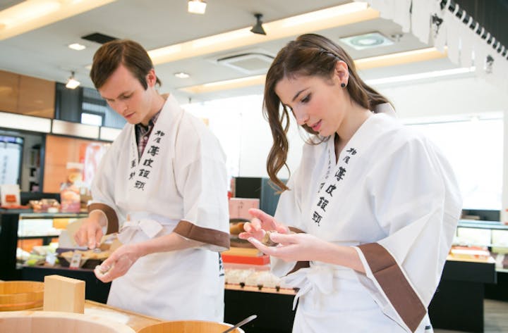 薄皮饅頭手づくり体験(郡山駅おみやげ館柏屋)