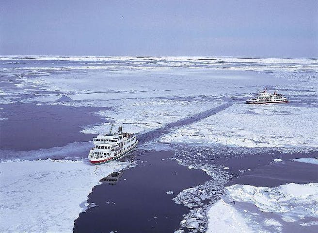 流氷観光砕氷船「おーろら」