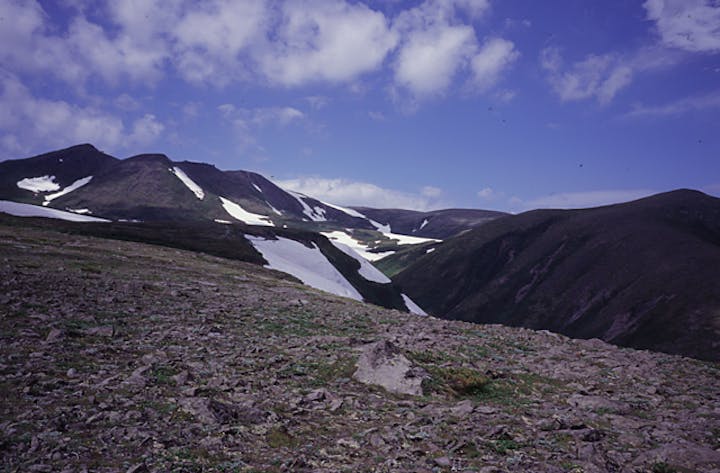 高根ヶ原の万年雪