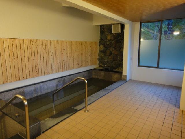 占冠 湯の沢温泉 森の四季