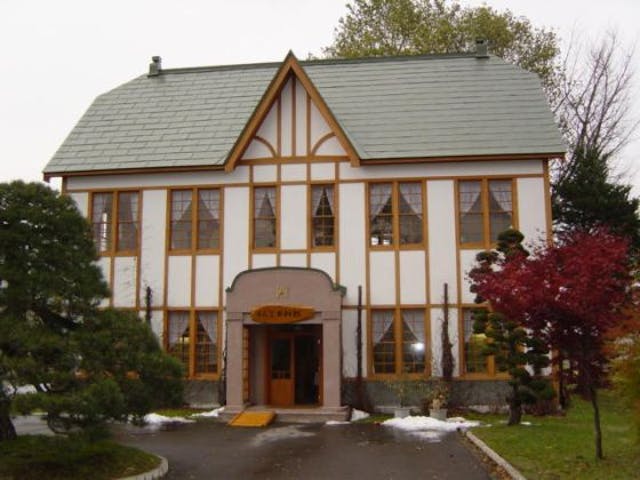 青森県りんご史料館とりんご栽培試験圃場（青森県産業技術センターりんご研究所）