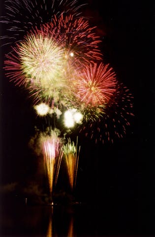 錦秋湖湖水まつり