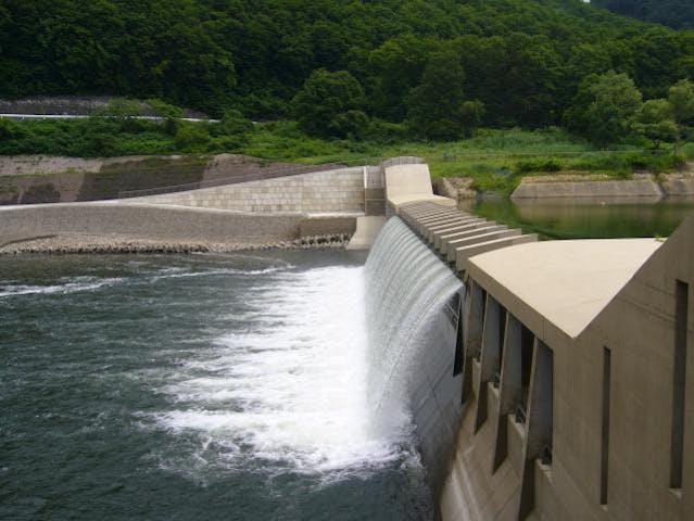 錦秋湖大滝（貯砂ダム）