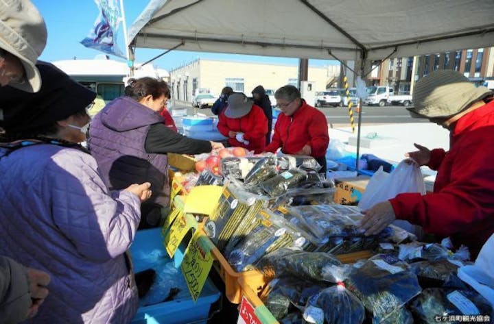 七ヶ浜の朝市「七の市」