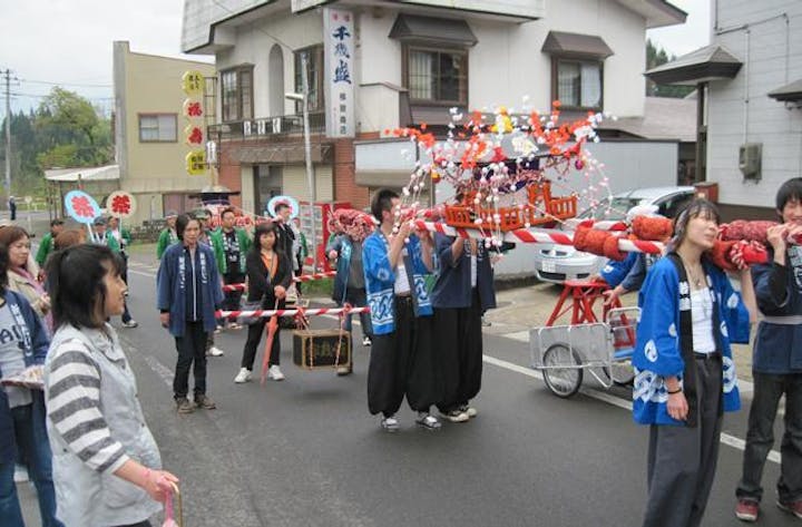 尾去沢山神社祭典