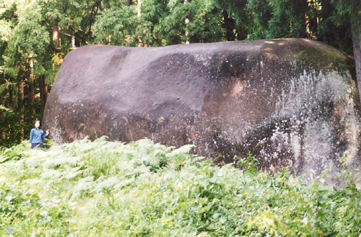 洞雲寺の大石・巨石郡