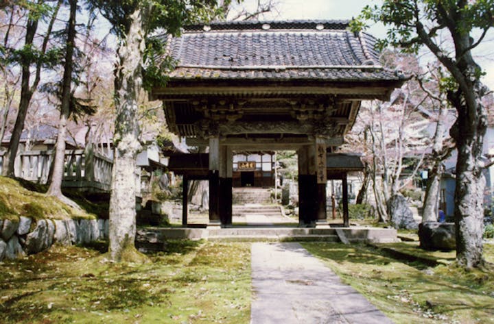 鶴布山珍蔵寺
