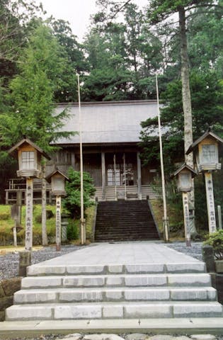 鳥海山大物忌神社