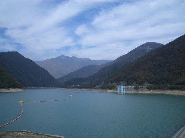 深山ダム湖