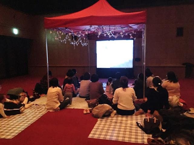 「みる」母と子の映画寺子屋上映会