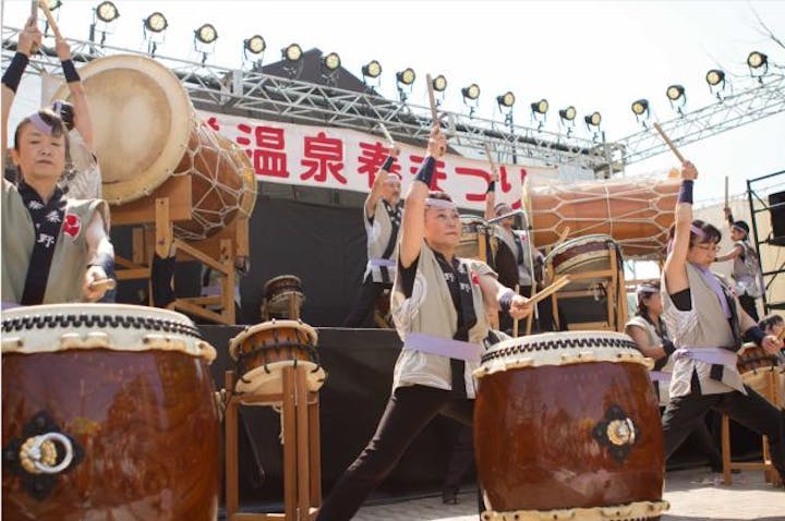 【2021年開催中止】鶴巻温泉春まつり
