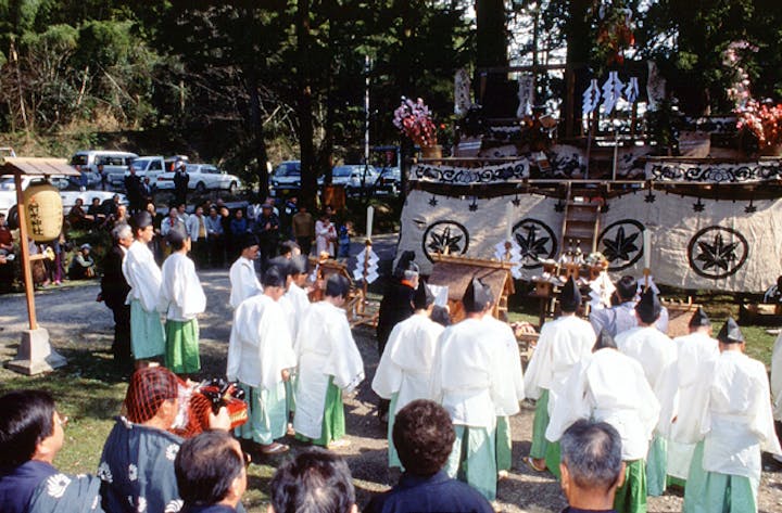 二上射水神社築山行事