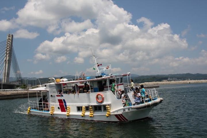 氷見沖クルージング 遊覧船