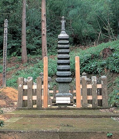 大谷寺石造九重塔