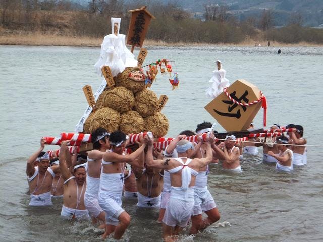 時又初午はだか祭り