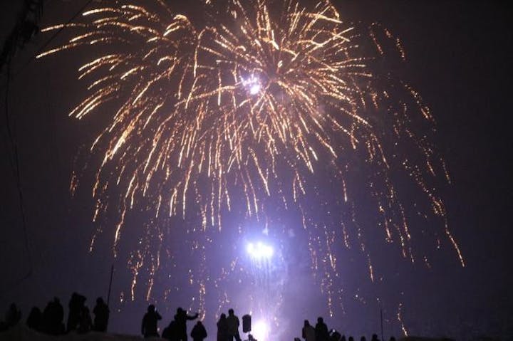 大晦日ナイター＆カウントダウン花火 (野沢温泉スキー場)