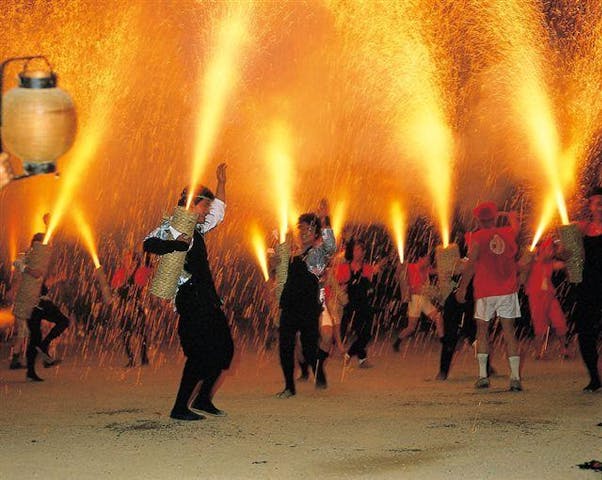 【2021年開催中止】諏訪神社奉納煙火祭礼（遠州新居手筒花火）