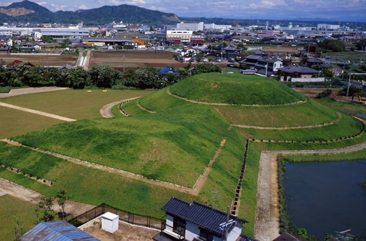 青塚古墳史跡公園