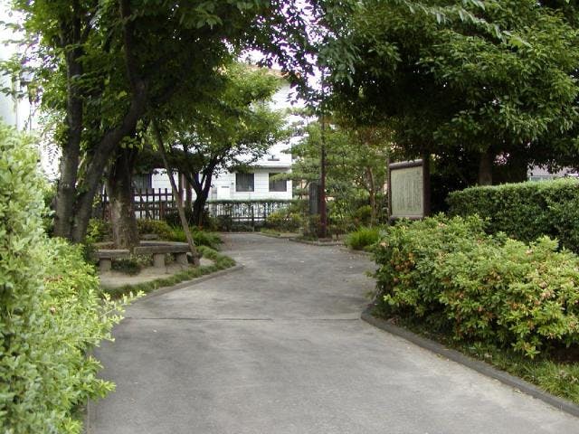 赤染衛門歌碑公園