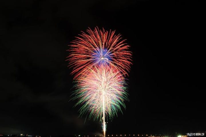 夏の鳥羽湾毎夜連続花火